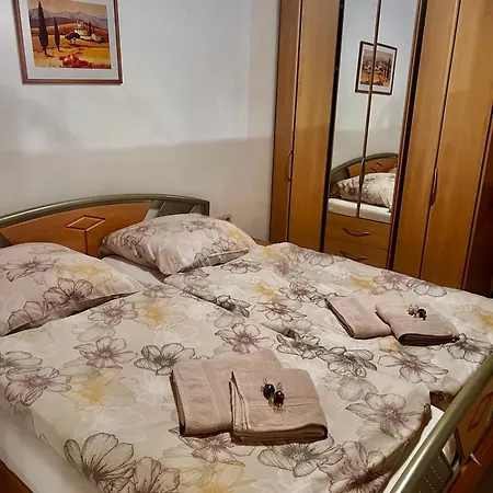 Apartament Theisen *